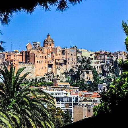 Albergo Aurora カリアリ エクステリア 写真