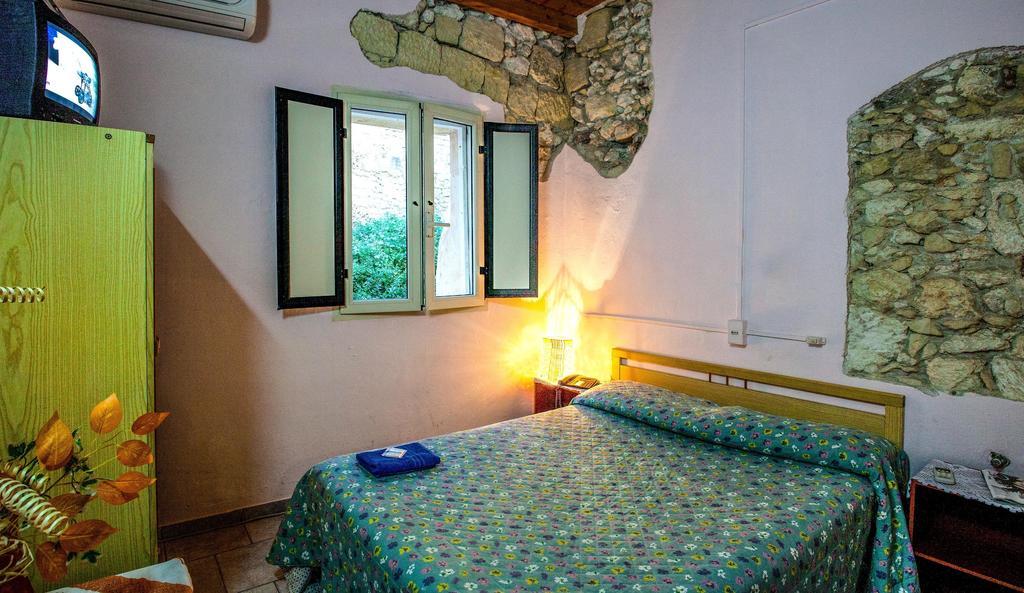 Albergo Aurora カリアリ 部屋 写真