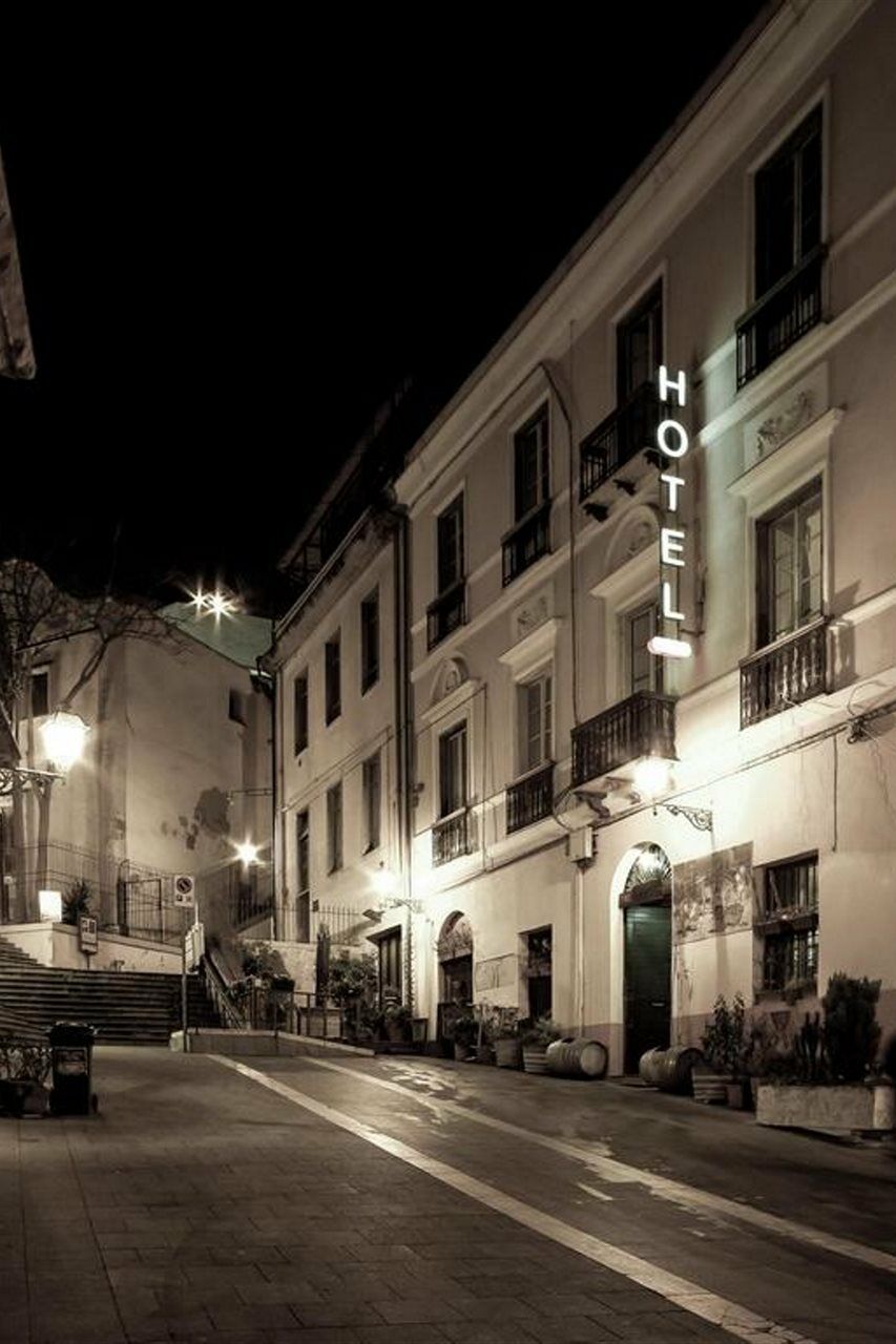 Albergo Aurora カリアリ エクステリア 写真