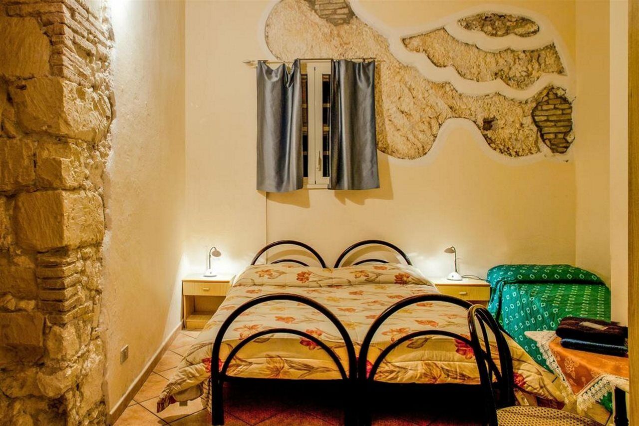 Albergo Aurora カリアリ エクステリア 写真